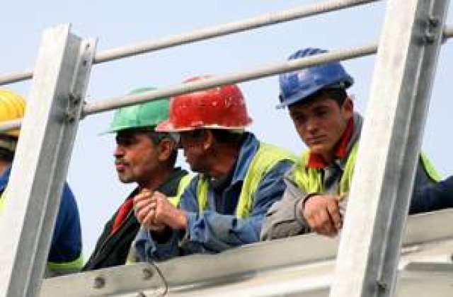 Eurodeputatii vor sanctiuni impotriva celor care angajeaza imigranti ilegali