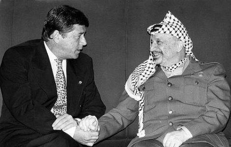 Mandat international de arestare pentru vaduva lui Yasser Arafat