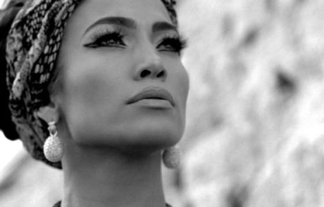  Video  Jennifer Lopez si-a pierdut parul pe scena