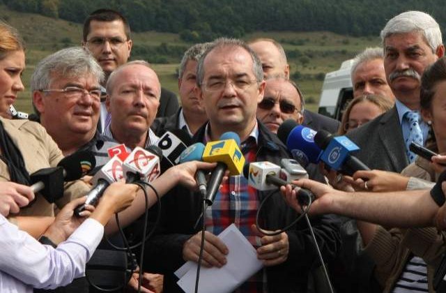 Veste buna de la Boc: 2012, fara majorari "neanuntate" de taxe