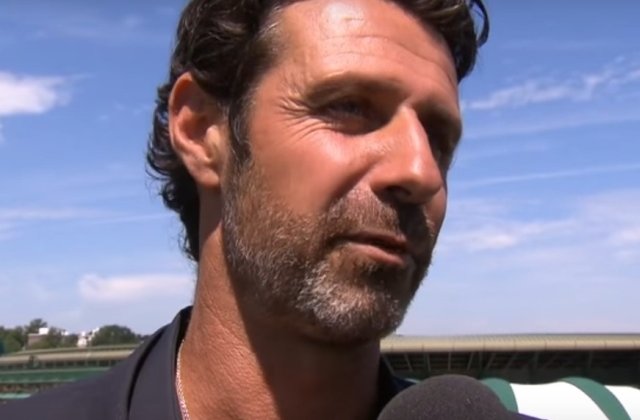 Antrenorul Serenei Williams recunoaste ca a dat indicatii, insa il acuza si pe omologul japonezei ca a facut la fel