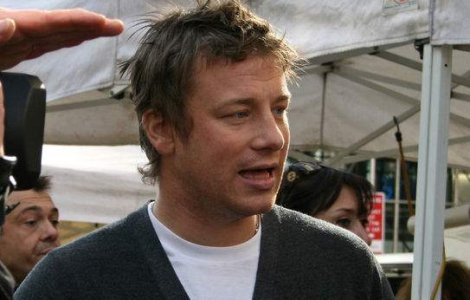 David Beckham ii ia locul lui Jamie Oliver