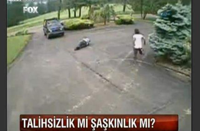 [VIDEO] Cel mai stupid accident din istorie?