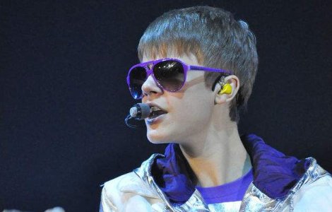 Prima experienta sexuala a lui Bieber i-a adus un copil