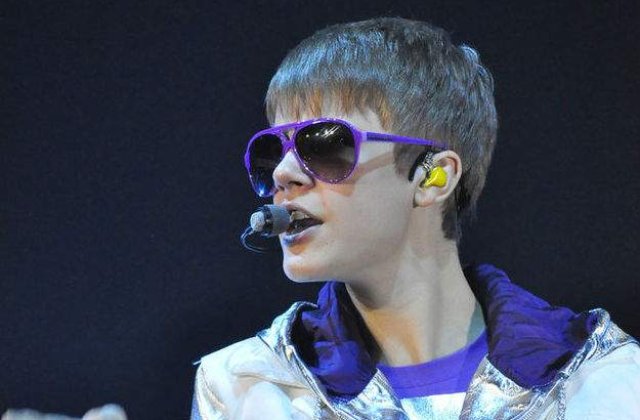 Prima experienta sexuala a lui Bieber i-a adus un copil