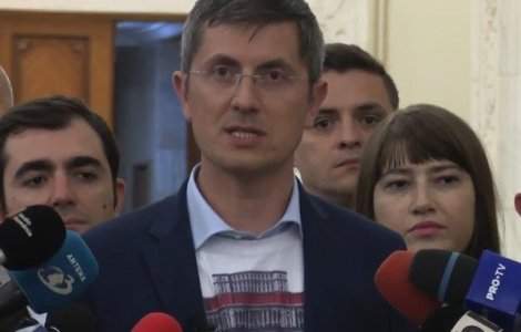 Barna: Unii primari PSD ii suna pe cetateni si le cer sa isi retraga semnaturile pentru initiativa "Fara penali"