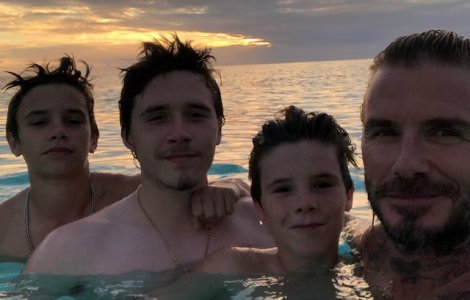  Top  Viata din spatele reflectoarelor. 10 celebritati care se mandresc pe internet cu familiile lor