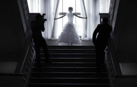 Englezii viseaza sa-si puna pirostriile in castelele Bran si Peles