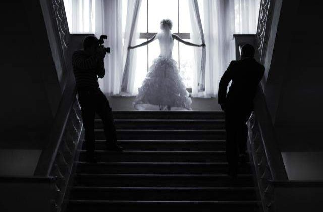 Englezii viseaza sa-si puna pirostriile in castelele Bran si Peles