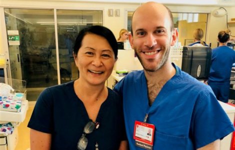 O asistenta a descoperit ca bebelusul pe care l-a salvat acum 30 de ani este doctor in acelasi spital