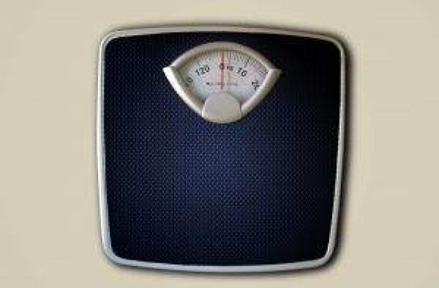 Mama cantareste mai putin decat fiica ei de 7 ani