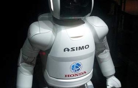 Honda ASIMO II: Cel mai inteligent robot de pana acum