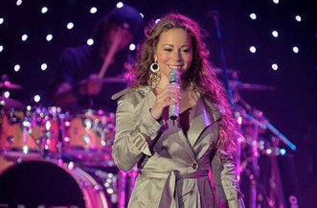 Mariah Carey intra in randul mamicilor sexy