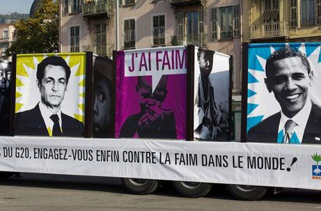 "Barfoteca liderilor": Ce spun Obama si Sarkozy despre premierul grec?