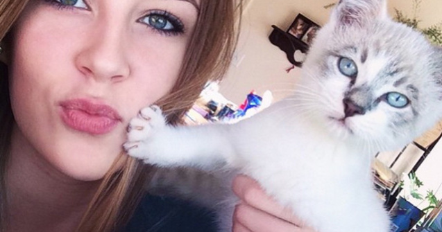  Top  15+ imagini cu animale care urasc selfie-urile, dar sunt foarte fotogenice