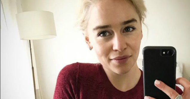 Emila Clarke si-a facut tatuaj cu trei dragoni: cum arata