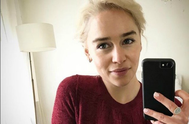 Actrita Emila Clarke din "Urzeala Tronurilor" si-a facut un tatuaj care sa-i aminteasca de rolul din serial