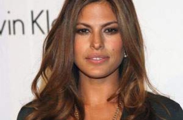 VIDEO: Noul spot publicitar Calvin Klein, prea sexi pentru SUA