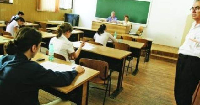 Directorul Asociatiei Editorilor, despre manualele editurii Didactice: "S-ar potrivi Romaniei din 1987-1989, cel mult"