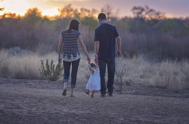Politico, despre referendumul din Romania: Un exercitiu nerusinat de oportunism politic