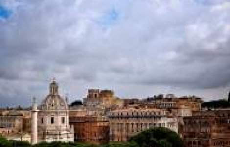 Cine ii ia locul lui Berlusconi?