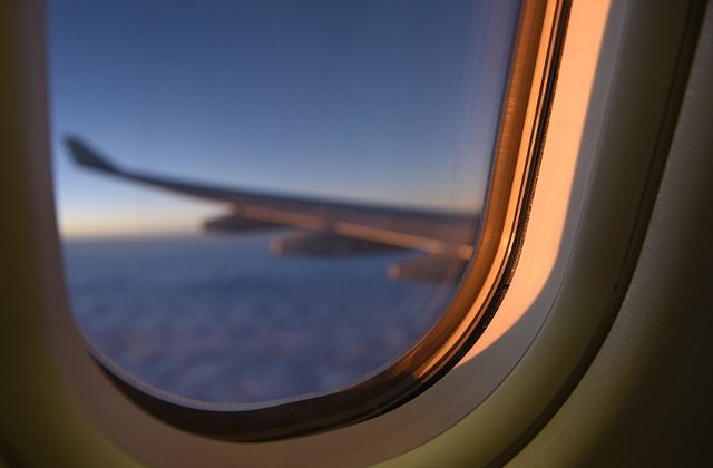 Un avion s-a prabusit in Oceanul Pacific. Cum au fost salvati pasagerii/ VIDEO