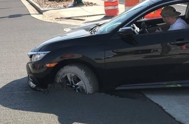 Nicio zi fara plictiseala: 10+ fotografii care surprind actiuni bizare din zile care se aratau obisnuite