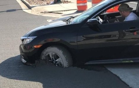  Top  Nicio zi fara plictiseala: 10+ fotografii care surprind actiuni bizare din zile care se aratau obisnuite