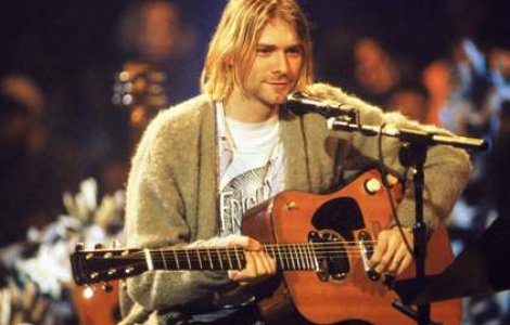 Cat costa o bucata din chitara lui Kurt Cobain?