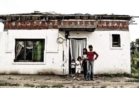  Video  Educatia, "buba" Romaniei: Reportaj francez, despre drama a doua fetite rome