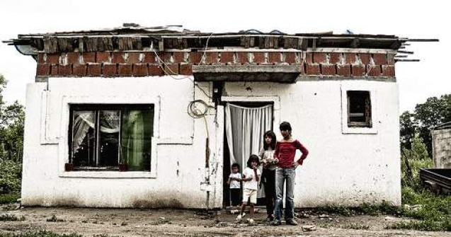  Video  Educatia, "buba" Romaniei: Reportaj francez, despre drama a doua fetite rome