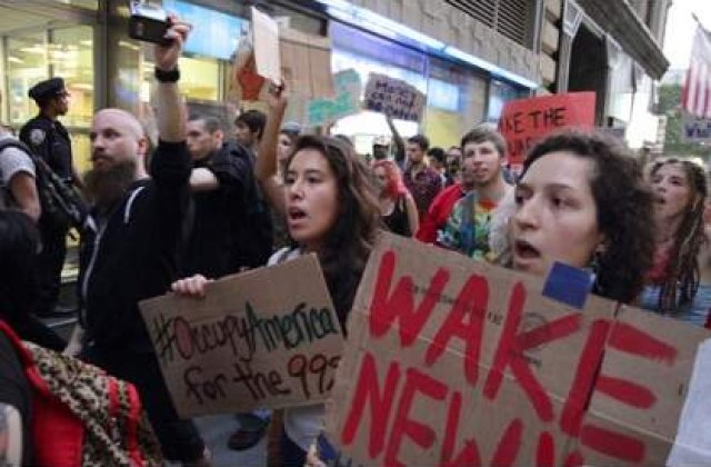 Manifestantii impotriva Wall Street "isi reiau locurile"