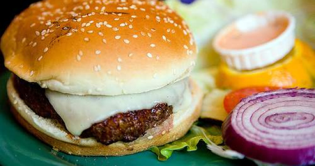 Cum ar putea salva acest hamburger de 250.000 euro omenirea?