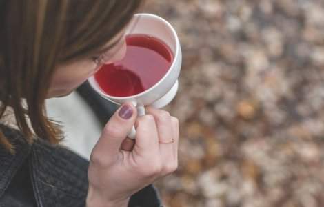  Top  10 ceaiuri care te ajuta sa tratezi cele mai comune probleme de sanatate