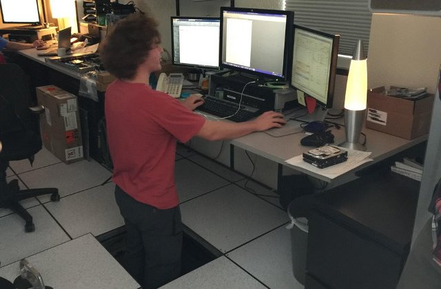 Fara monotonie la locul de munca: 10+ imagini amuzante care arata ca si la birou poate fi distractiv