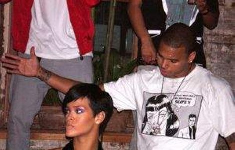 Rihanna, 'batuta mar' de Chris Brown
