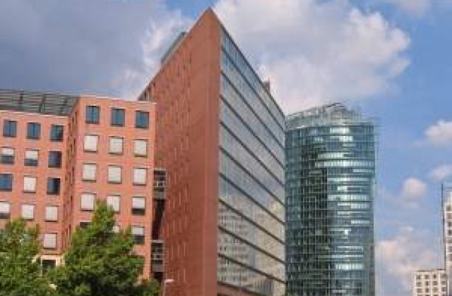 Cata incredere au romanii in agentii imobiliari?