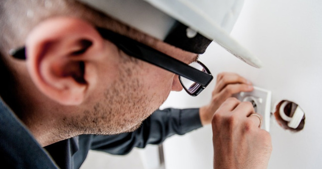  Top  10+ meserii banoase pentru care nu ai nevoie de facultate