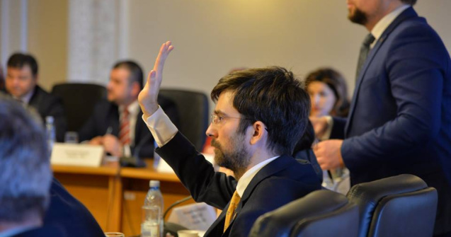 USR regreta plecarea lui Dobrovie din partid: Speram sa ia si decizia morala a demisiei din Parlament