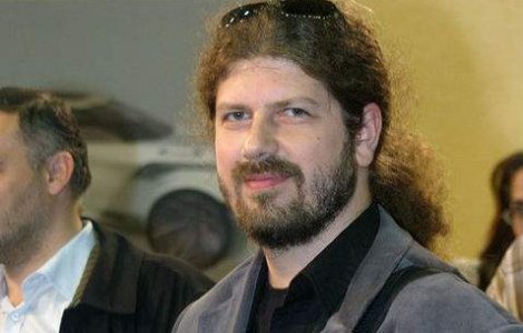  Top   Interviu  Remus Cernea: Politicienii isi cumpara locul in "Rai" pe banii nostri