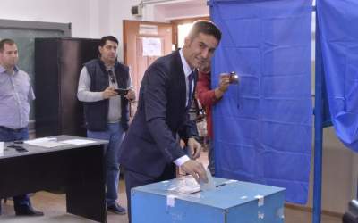 Manda: Nu vreau sa-mi pun...