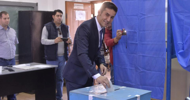 Manda: Nu vreau sa-mi pun problema la nunta daca voi fi socru mare sau socru mic