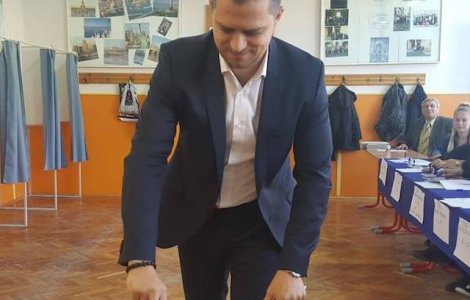 Ministrul Turismului: Cu siguranta romanii nu sunt de acord cu adoptia copiilor de catre persoanele homosexuale si cu casatoria cuplurilor homosexuale