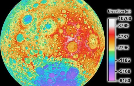  Foto  Cum arata de fapt Luna?