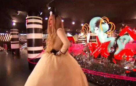 Lady Gaga intra in spiritul Craciunului