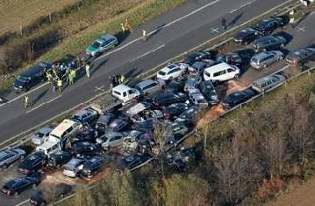 Pericolele autostrazilor. Carambol pe Autobahn!
