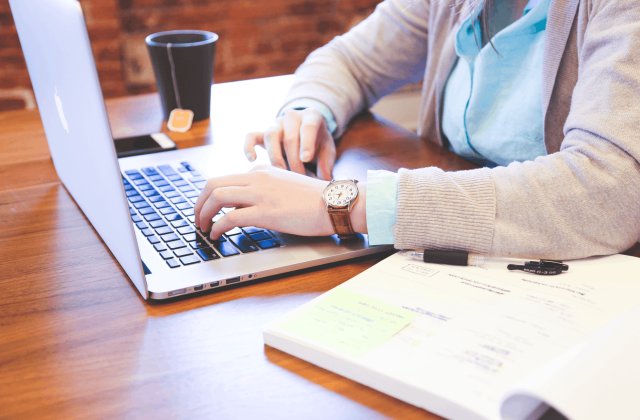 Dezvoltare profesionala - 3 cursuri care te ajuta atat la job cat si in viata privata