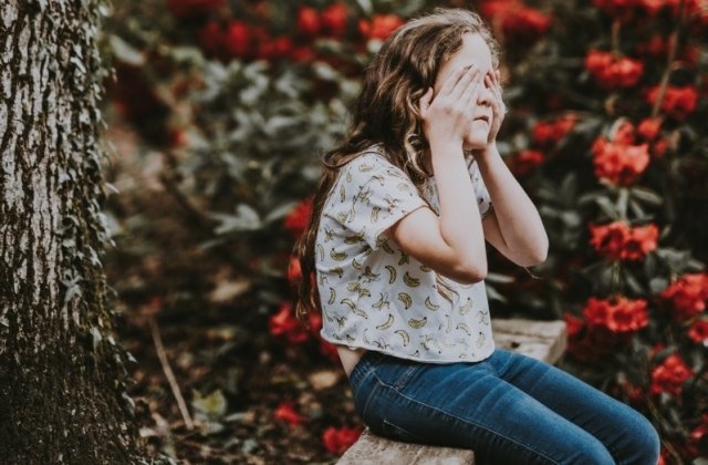 Studiu: Scolioza ar putea fi cauzata de incapacitatea corpului de a absorbi si utiliza corespunzator manganul