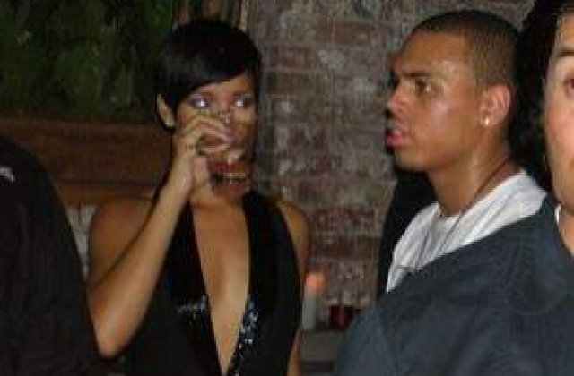Scandalul dintre Chris Brown si Rihanna a zguduit scena muzicala