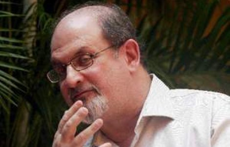 Fatwa a 'inghetat' oamenii, dar nu si pe Rushide, scriitorul 'Vesetelor satanice'